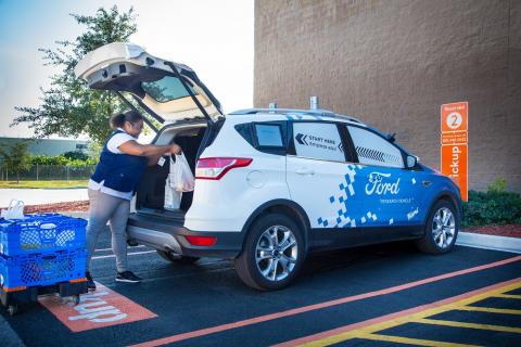 Ford and Walmart have partnered to explore how self-driving vehicles can deliver everyday goods to people. Photo: Ford