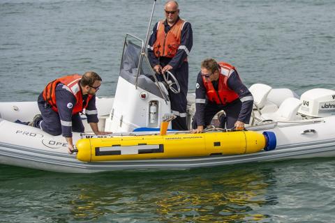 The two-man portable Bluefin-9 UUV can be deployed and recovered easily from piers and other small vessels, including rigid-hulled inflatable boats. Photo: General Dynamics